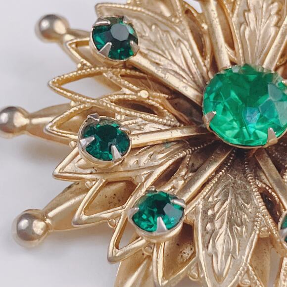 VTG Mid Century Brooch Starburst Atomic Green Rhinestone Gold Tone Pin - Picture 3 of 9